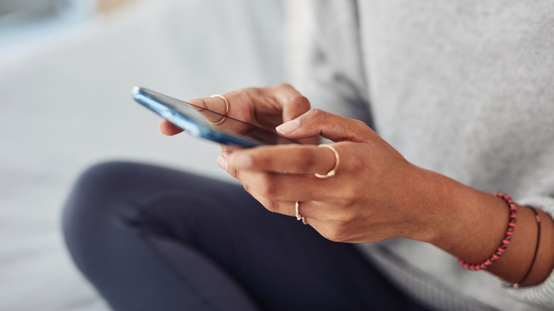 Why Text Messages Is Best for Healthcare Companies: 4 Amazing Benefits