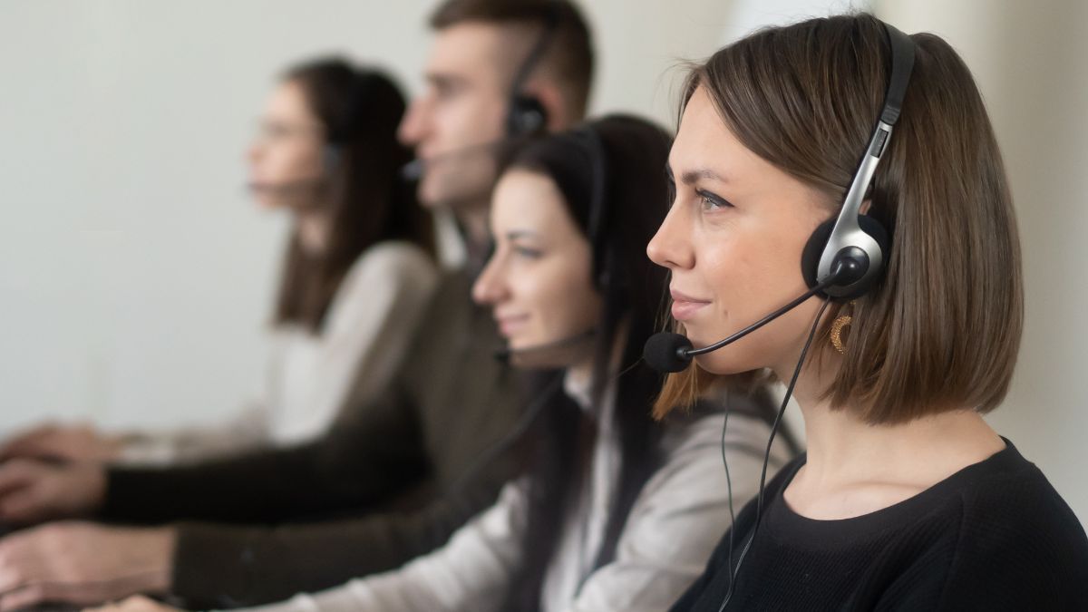 Choosing the Right Call Center Model for Your Healthcare Needs